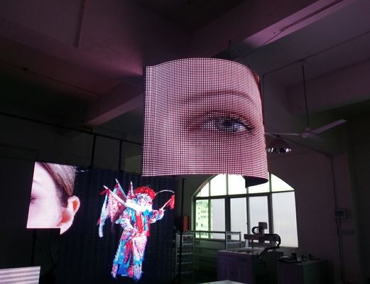 Chine P20 affichage mené transparent polychrome extérieur 2500 Pixel/M2 de rideau en IMMERSION 346 fournisseur