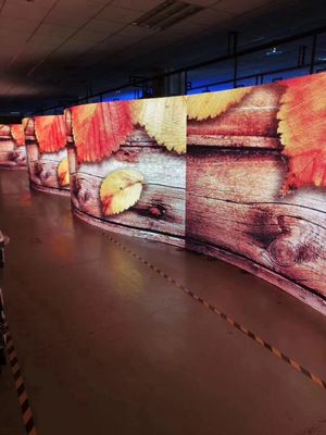 L'affichage à LED de location 4,81 de P3.91 A mené le radian de courbe de divertissement de concerts de Pantallas 15-90 degrés