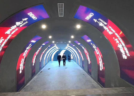 L'écran mené d'intérieur de la publicité P2 visuelle flexible a courbé l'affichage Integrated de cylindre formant le module léger et mince