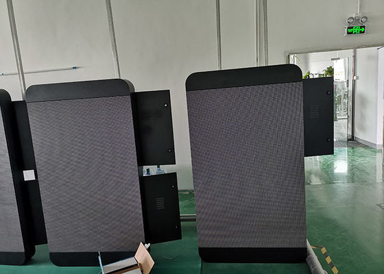 Panneau extérieur d'affichage à LED de Polonais D'intense luminosité de WIFI /3G/ 4G P5mm/écran de visualisation imperméable d'éclairage