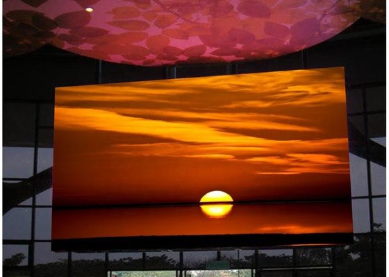 La haute visuelle de mur d'écran polychrome d'intérieur d'affichage à LED de P2 P2.5 P3 P4 la vitesse de régénération