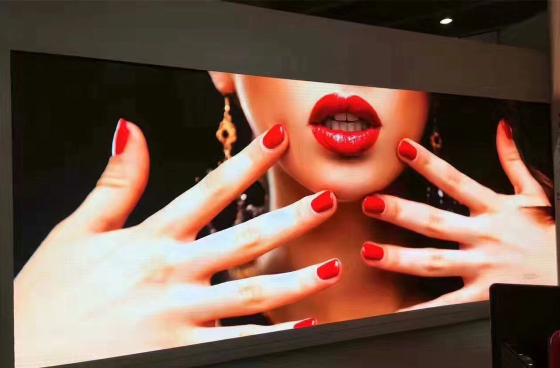 Écran de location polychrome d'intérieur flexible 62 500 Pixel/M2 d'affichage à LED